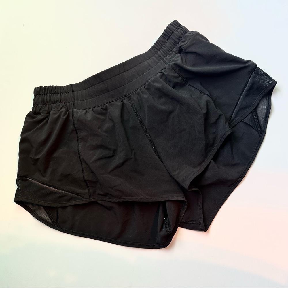 Lululemon Hottie Hot 2.5” Black Shorts